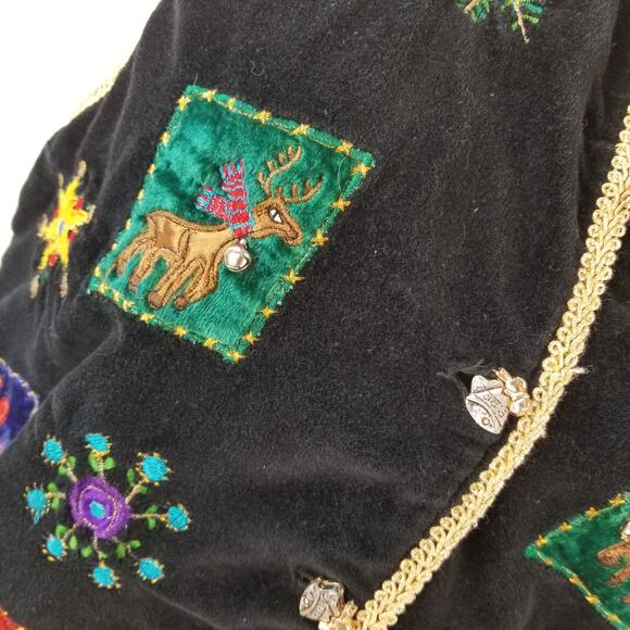 New Directions Black Velvet Gold Bell Buttons Winter Motif Vintage Vest   Medium - Picture 4 of 5